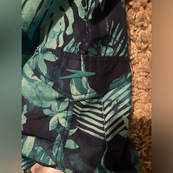 Speedo men’s swim shorts - medium - Picture 5 of 5